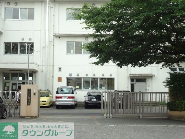 中学校　石川中学校（中学校）まで1767m