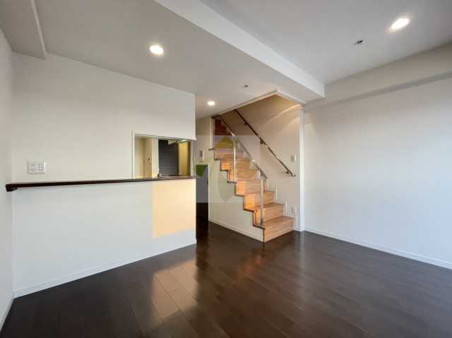 居室・リビング　エスティメゾン王子