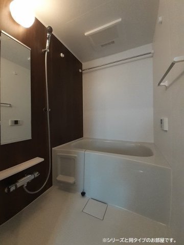 バス・シャワールーム　お風呂です