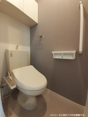 トイレ　トイレもきれいです