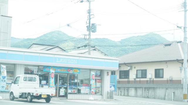 コンビニ　ローソン 八幡町上津役東店（コンビニ）まで758m