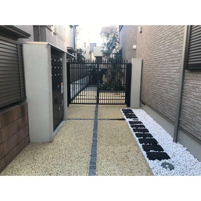 エントランス　オートロック門扉