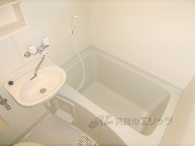 バス・シャワールーム　バス