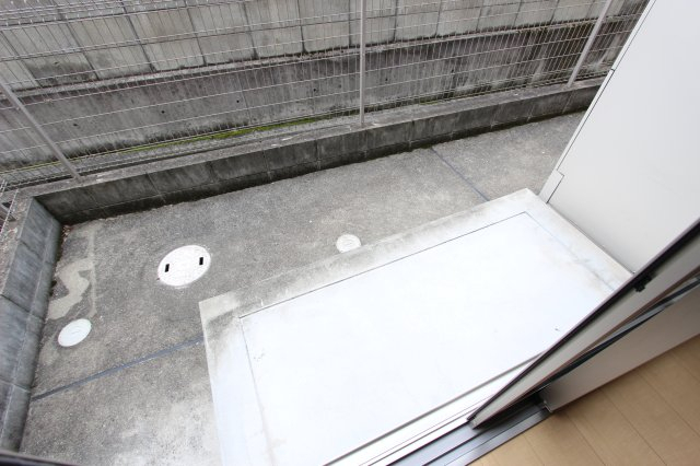 バルコニー　専用庭