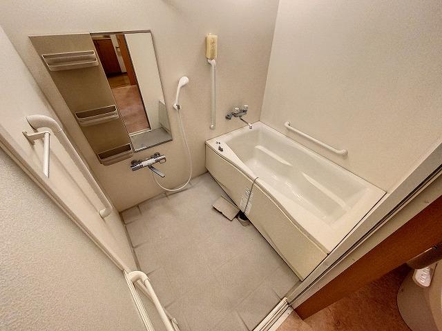 バス・シャワールーム　浴室