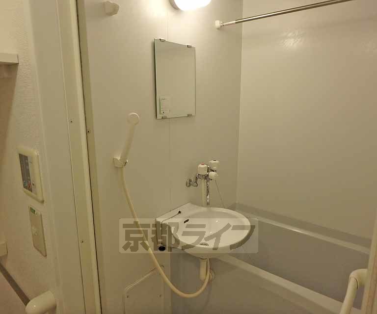 洗面設備　洗面台です