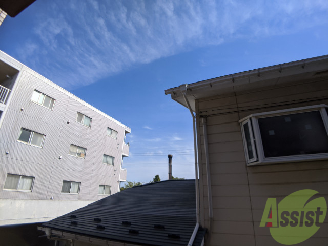 眺望　バルコニーからの眺め。前が開けていて空を見上げられます。