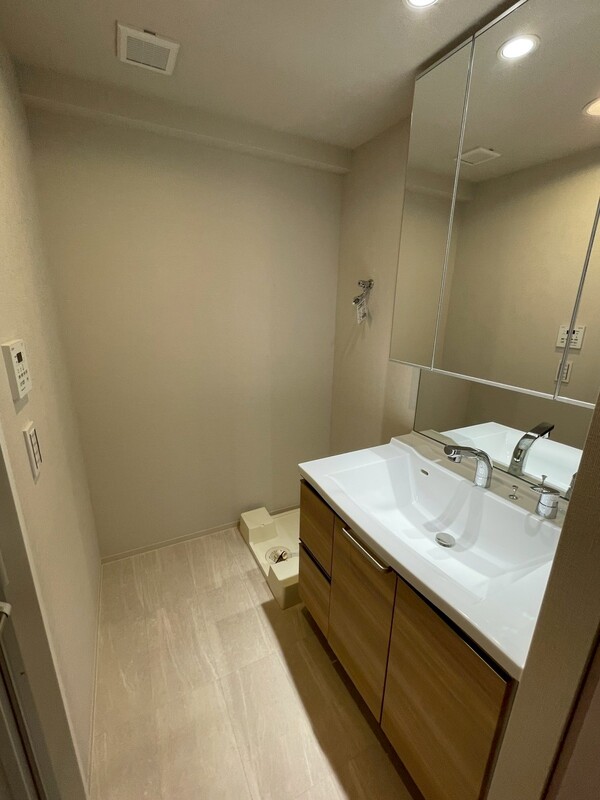 洗面設備　別号室参照写真※反転タイプ