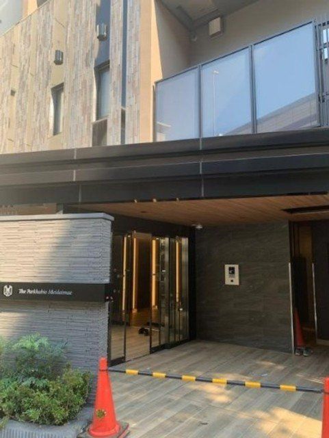 エントランス　清潔なエントランスです