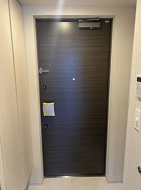 玄関　写真は同タイプ住居です