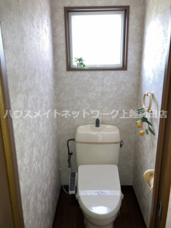 トイレ　温水洗浄暖房便座