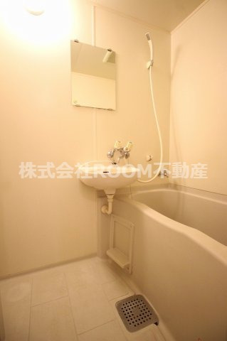 バス・シャワールーム　ゆったり過ごせるお風呂です