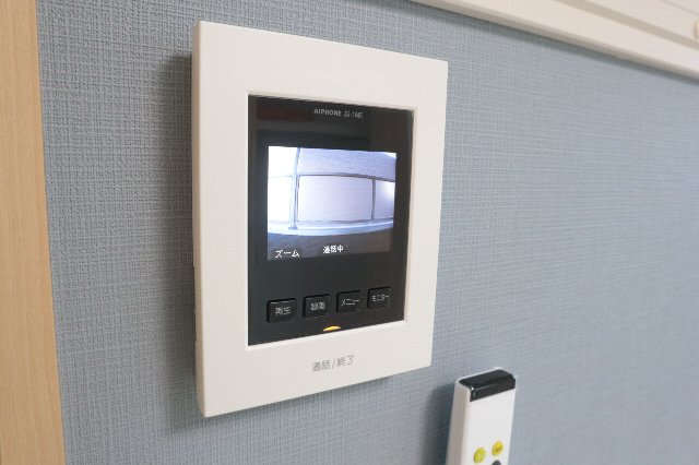 セキュリティ　ＴＶドアホン付きで外の様子がわかります