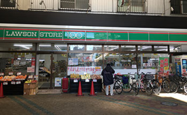 コンビニ　ローソンストア100天下茶屋店（コンビニ）まで555m