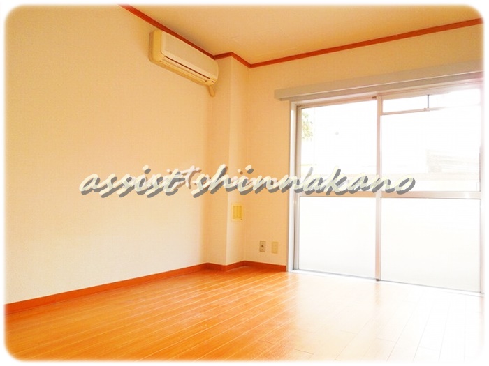 居室・リビング　別号室の参考写真です