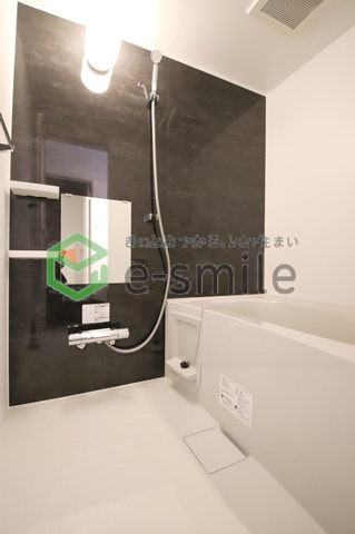 バス・シャワールーム　ゆったり過ごせるお風呂です