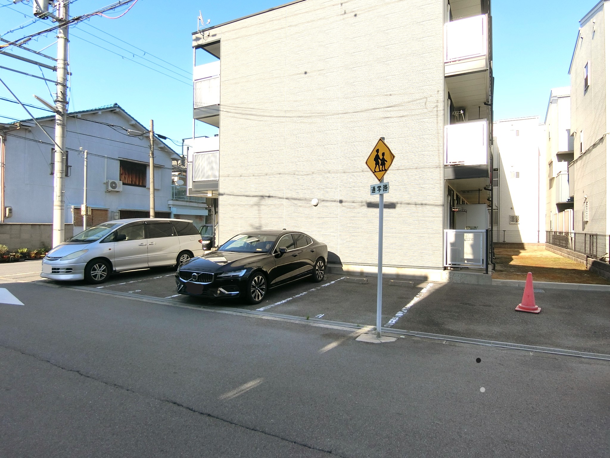 駐車場　敷地内駐車場です☆