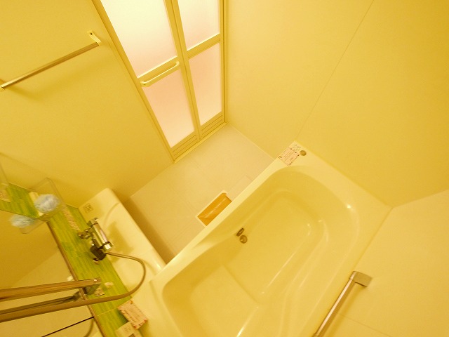 バス・シャワールーム　お風呂です