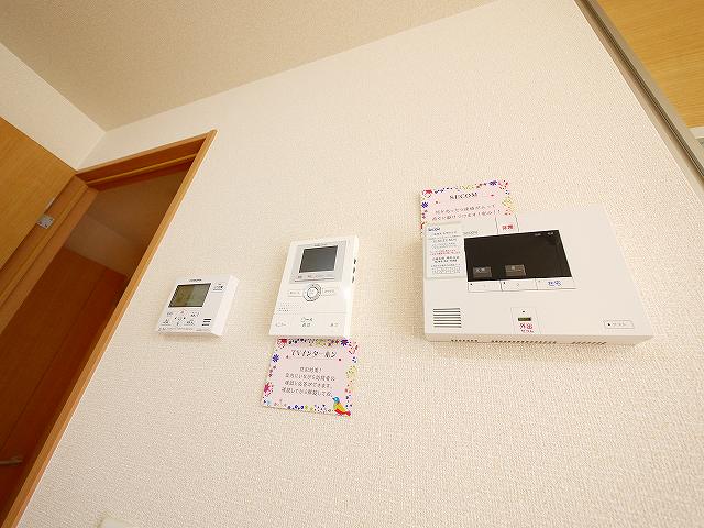セキュリティ　モニター付きインターホン