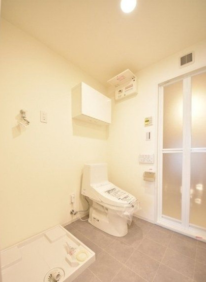 トイレ　※別部屋の参考写真です。