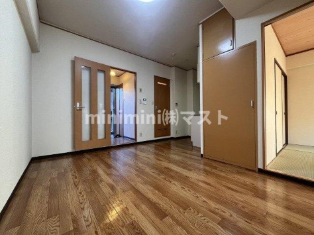 居室・リビング　他号室参考写真です