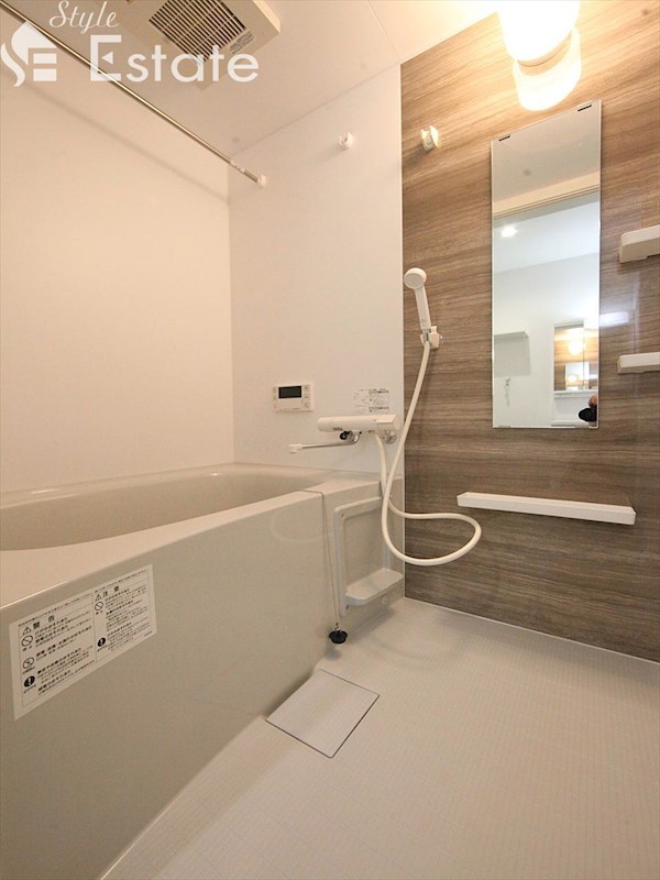 バス・シャワールーム　バスルーム