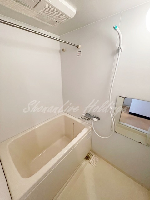 バス・シャワールーム　清潔感のあるお風呂です♪