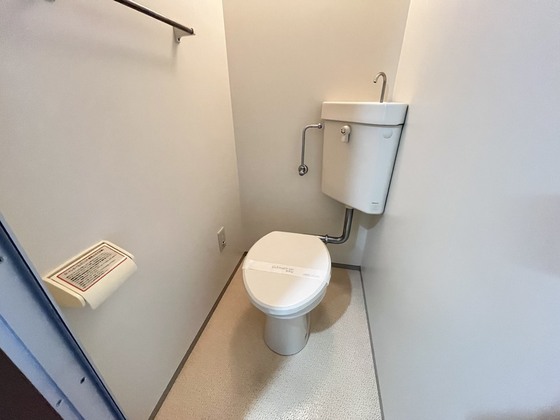 トイレ　※別部屋の写真です