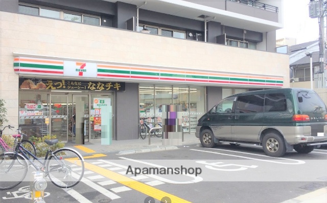 コンビニ　セブンイレブン（コンビニ）まで393m