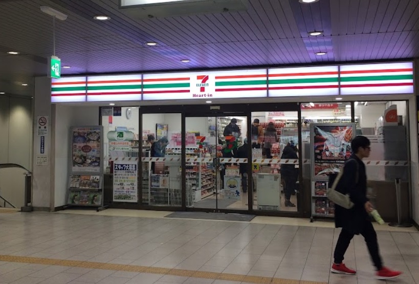 コンビニ　セブン-イレブン ハートインＪＲ住吉駅改札内店（コンビニ）まで24m