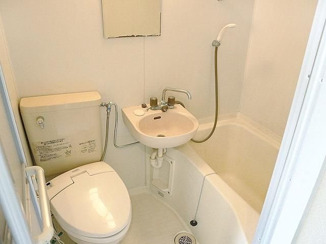 バス・シャワールーム　写真は別室