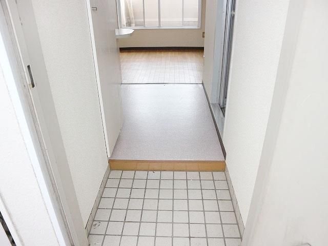 玄関　写真は別室