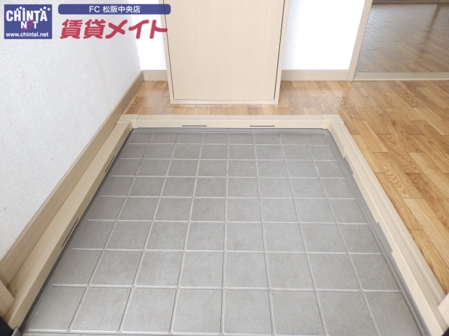 玄関　別部屋同型タイプ