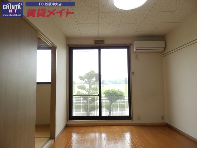 居室・リビング　別部屋同型タイプ