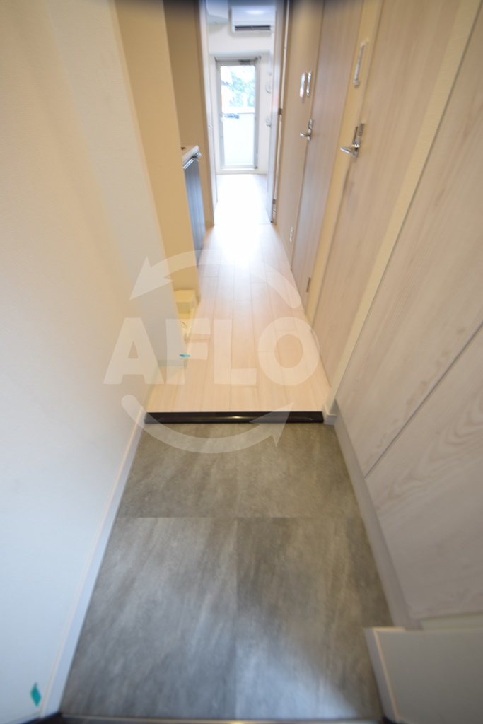 玄関　プレサンス四天王寺前夕陽ヶ丘アクティ　玄関