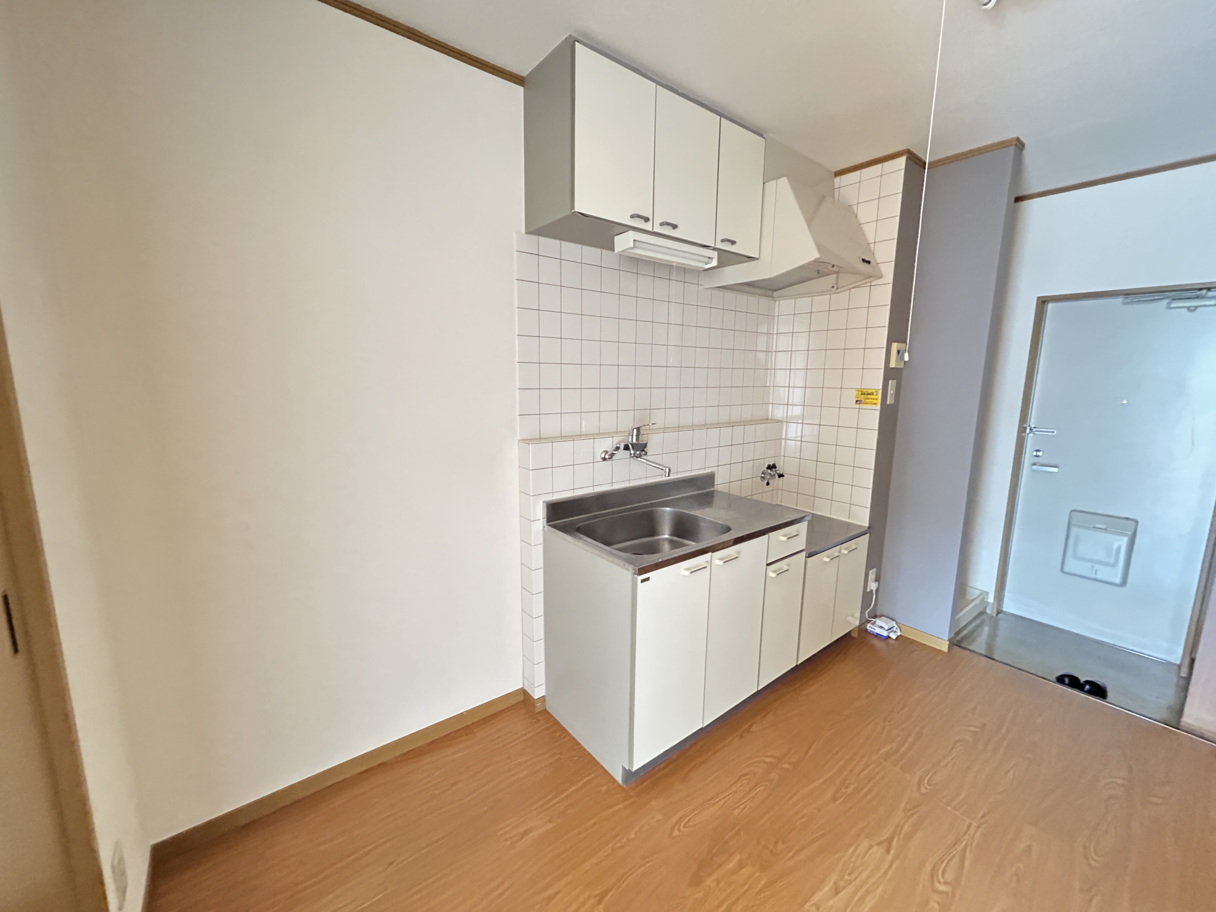 キッチン　同建物類似部屋参考画像です