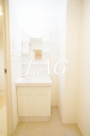 洗面設備　独立洗面台です。