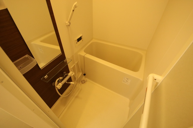 バス・シャワールーム　※別室の参考写真の為、現況優先です。