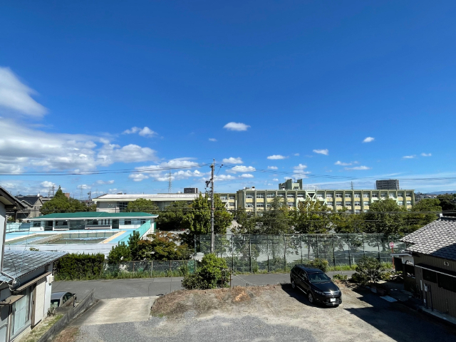 小学校　豊明市立栄小学校（小学校）まで625m