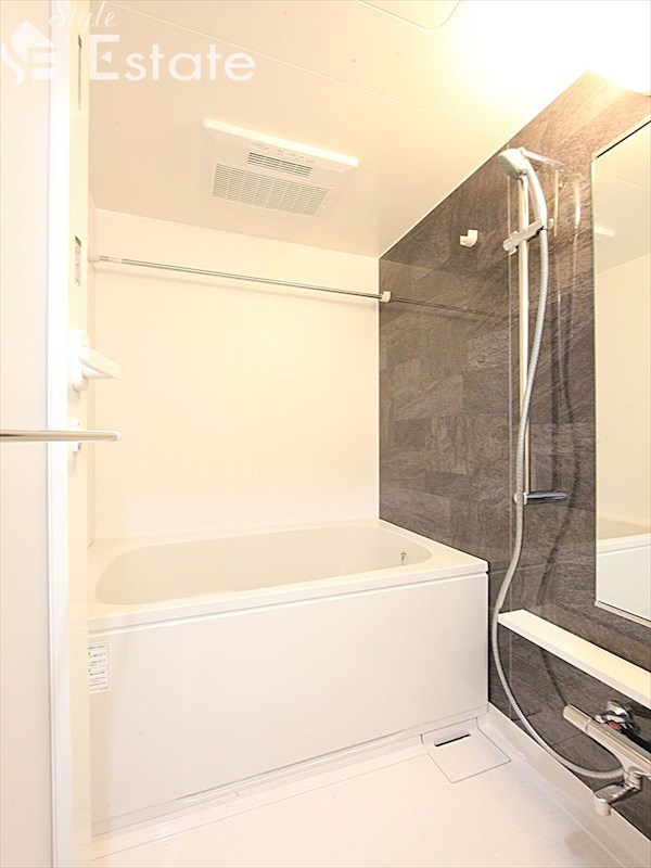 バス・シャワールーム　バスルーム