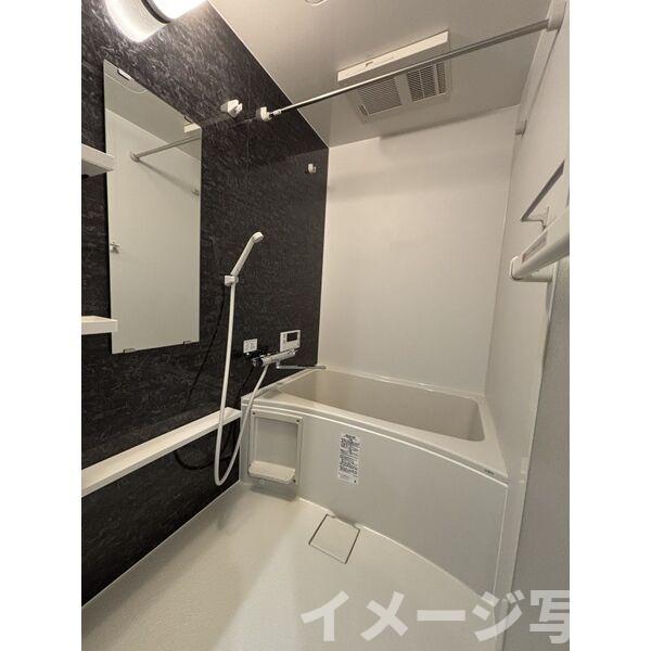 バス・シャワールーム　※同タイプ写真