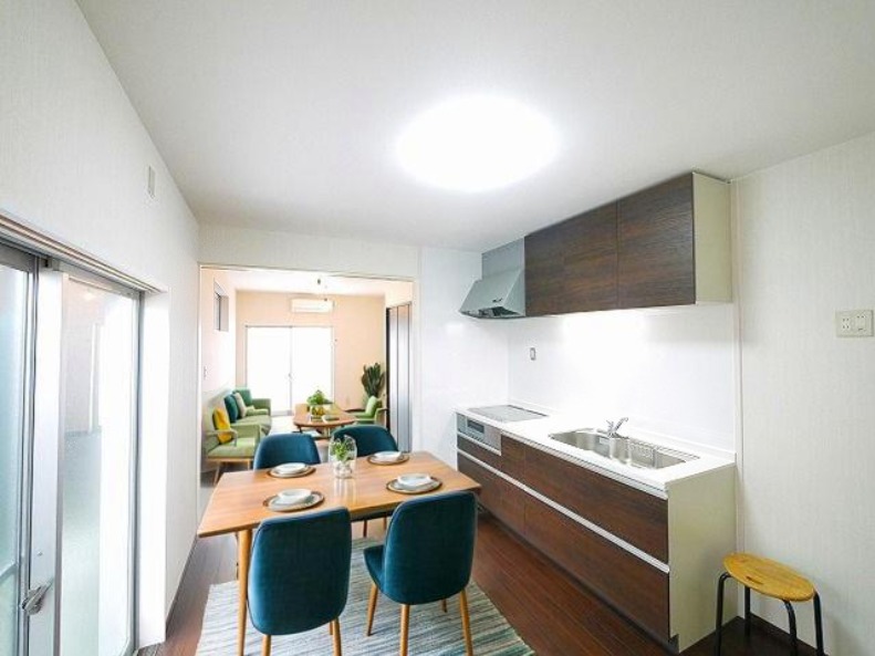 居室・リビング　CGで家具等を配置したもので家具等は含まれません