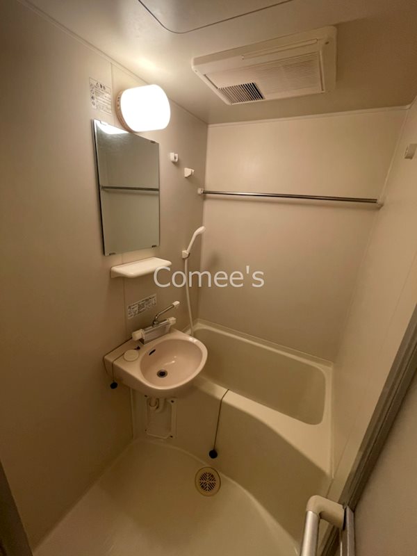 バス・シャワールーム　バスルーム