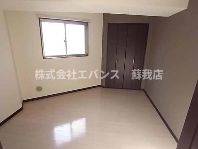 その他部屋・スペース　落ち着いて過ごせるお部屋なので、寝室にいかがでしょうか