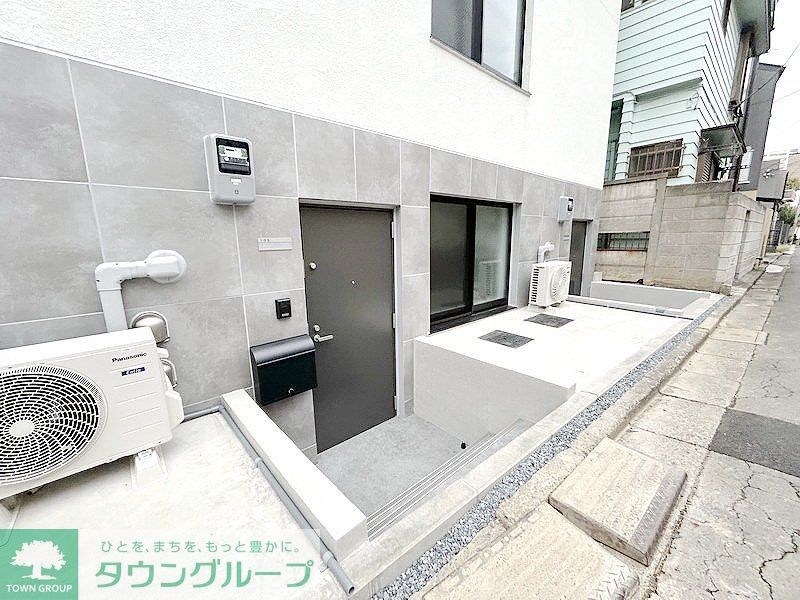 エントランス　お部屋探しは株式会社　タウンハウジング　までお気軽にお問合…