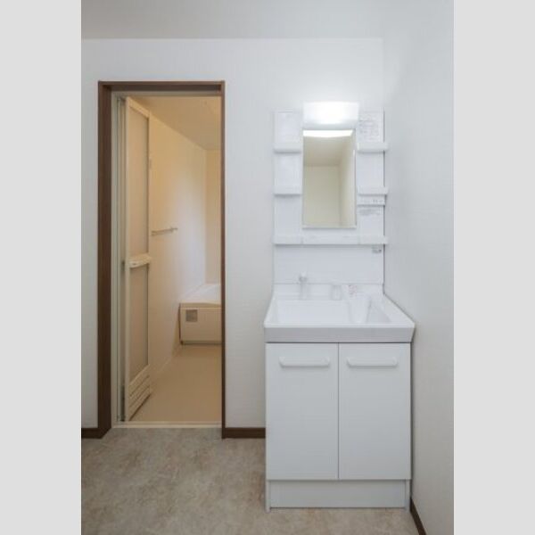 洗面設備　写真はイメージです 色仕様は現状優先となります。