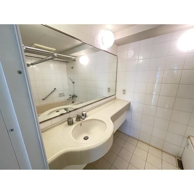 洗面設備　使いやすい洗面所です