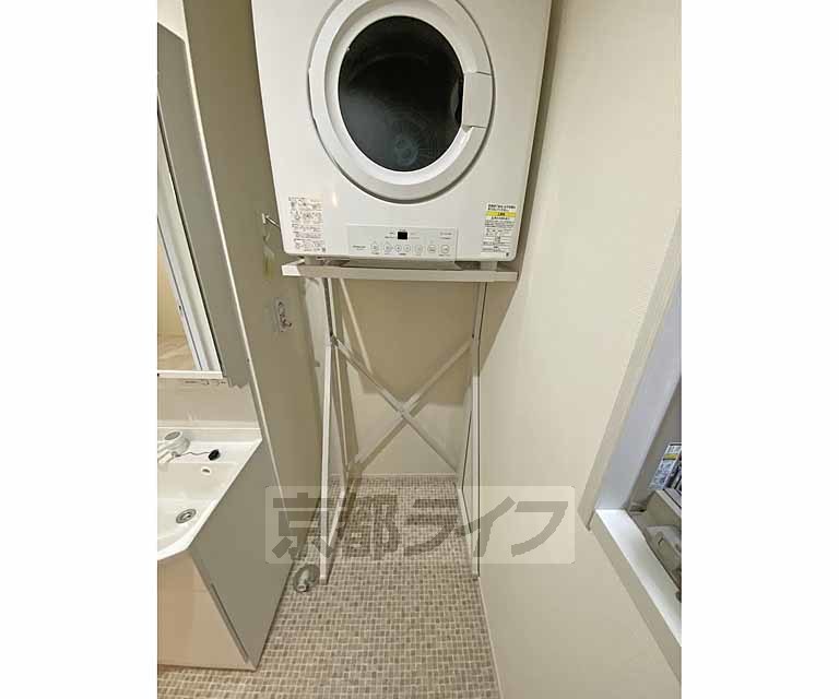 その他設備　洗濯機置き場です。ガス乾燥機が設備であるので洗濯機能の...