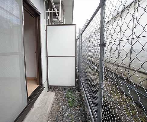 バルコニー　バルコニースペース（１階は庭、２階はバルコニーになります。）