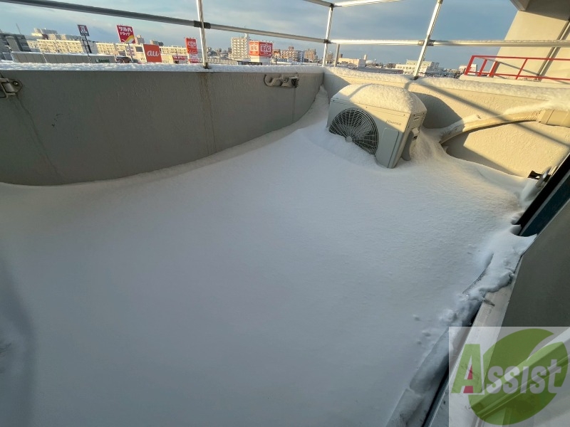 バルコニー　バルコニーが付いていますので一息ついてみてはいかがですか。